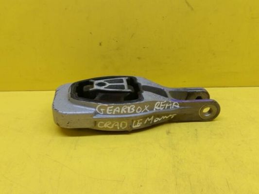 ชิ้นส่วนอะไหล่รถยนต์ OEM 95245332 ด้านหลัง Chevrolet Engine Mount Rubber Metal