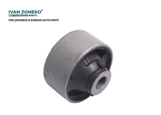 OEM 54570-3UB0A ส่วนประกอบรถยนต์ ด้านล่างแกนหน้า การแขวนยาง Bushing สําหรับ Nissan